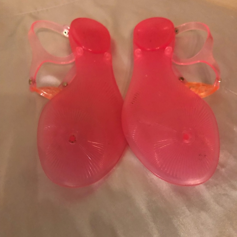 Sandles - Picture 2 of 2